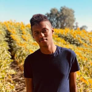 Meet your Posher, Deon